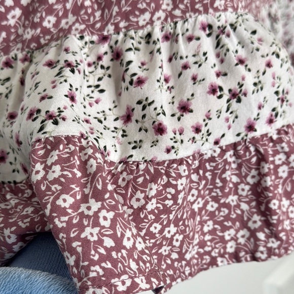 Planet Gold Floral Peplum Blouse - Picture 5 of 8